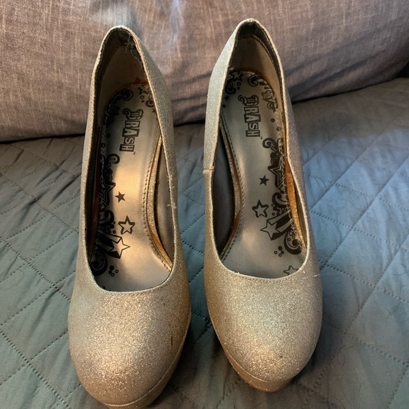 Gold sparkle heels - Picture 5 of 6